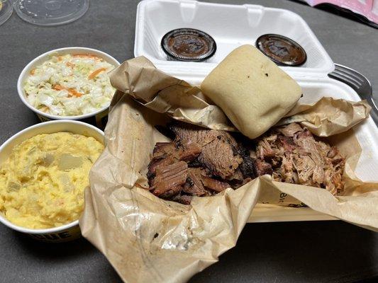 Two 2 Meat Plate with brisket and pulled pork