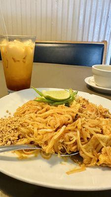 Chicken & Shrimp Pad Thai.