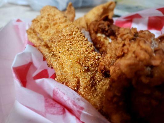 2 Wings, 2 Fish and 1 Side Combo Plate