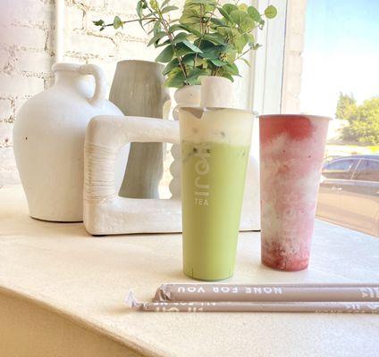 IG: BobaClog | Uji Matcha Sweet Cream & Fresh Strawberry Cloud