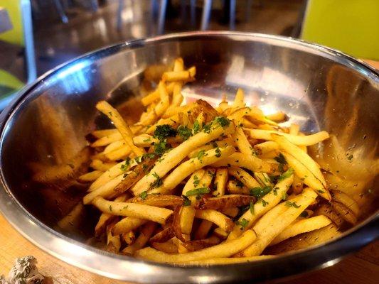 BIG Bowl of fries. The fries are pretty good.  Too much for 2 people. Serves 4-6 pretty easily.