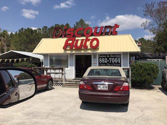 Discount Auto Repair. Manager's name is Tino