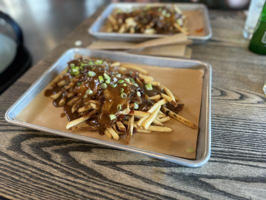 Pulled pork poutine