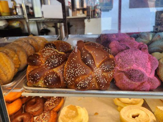 Pan de Muerto is here!