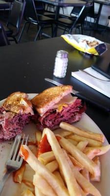 Hot Ruben very good