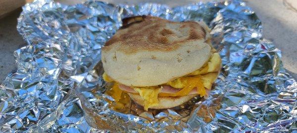 English Muffin, Egg, Ham & Cheddar Cheese