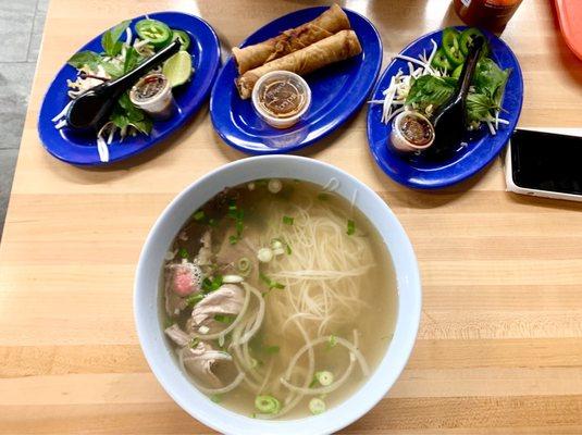 Pho NOODLE, 1 - Crispy Spring Rolls