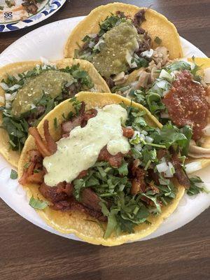 Tacos de cabeza, tripa, and al pastor