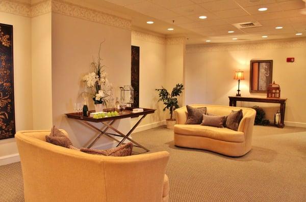 Club level lounge. Perfect for Pre-wedding snacks or a light lunch buffet during your business meeting