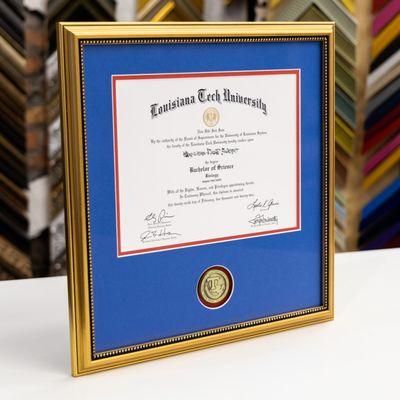 Custom diploma frame