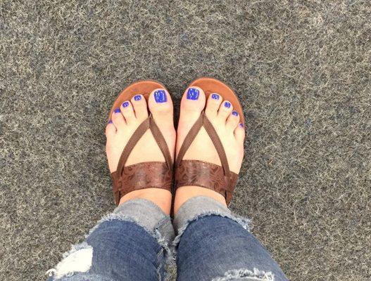 I went with blue as I love a pop of color on my toes!!!