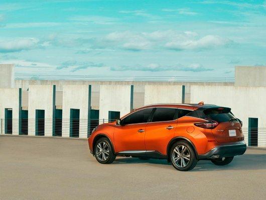 The 2021 Nissan Murano crossover combines premium style and impressive features. Are you ready to see which trim is right for you?