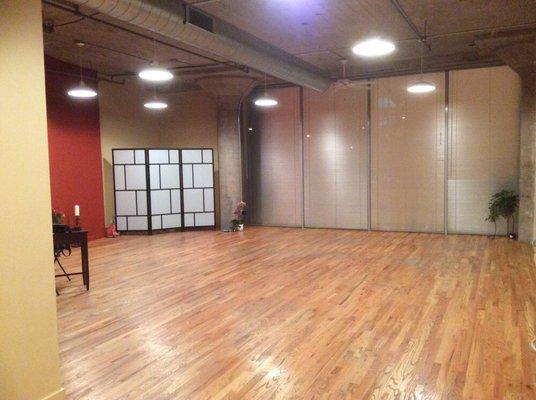 Beautiful warm studio, Yoga Experience