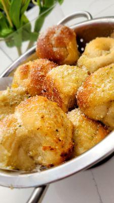 Garlic Knots