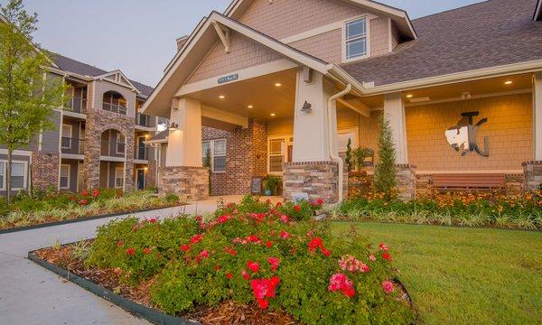 Cottages at Tallgrass Point Apartments