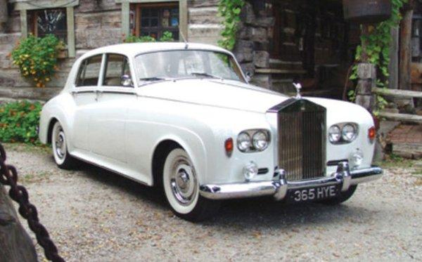 Vintage Rolls Royce for your wedding day Packages available