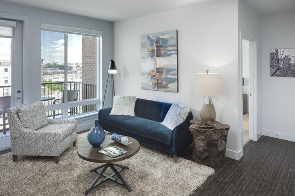 Spacious and bright! That is the way we live at Alexan LoHi.