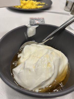 2023 February 23 - Greek yogurt with honey