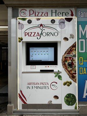 Pizza Forno vending machine