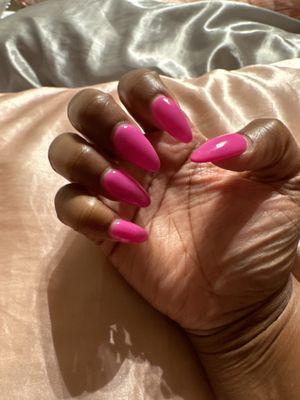 Nails are a week old but I had to post my experience. The men were nice but Vicky was mean