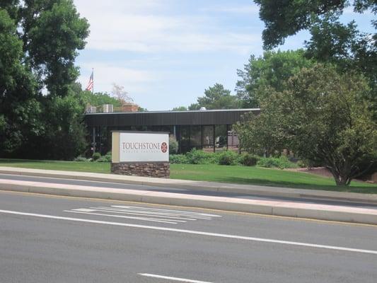 The front of 1250 N. Wilson Ave. Touchstone Health Partners location