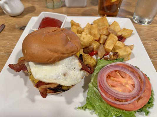 breakfast burger [$18, 4.5 stars]