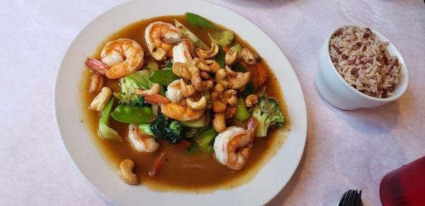 Cashew shrimp dish