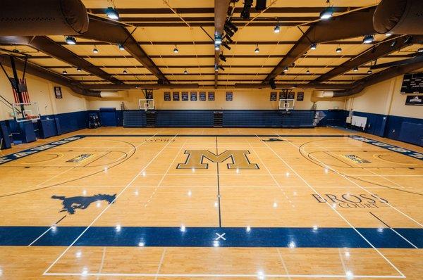 Bross Gymnasium is where all of our gym-based athletic events take place. On Mondays, Wednesdays, and Fridays, it transforms into chapel.