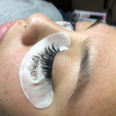 Classic lash set using B-curl, lengths of 9-13