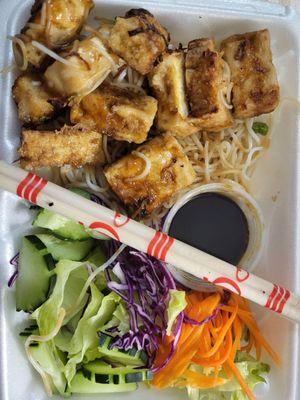 Vermicelli bowl with tofu.