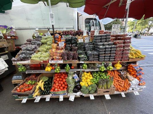 Fruit stand