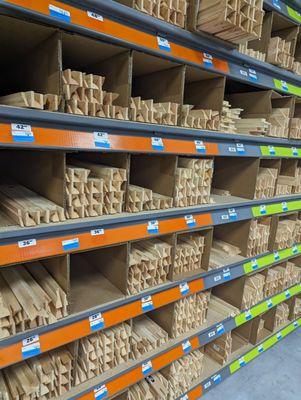 Great supply of wooden stretchers