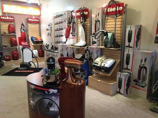 Miele Vacuums Dealer near Highlands Ranch, Centennial, Parker and Englewood 303-740-7214