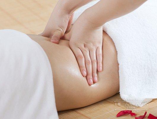 Best back relief massage in Las Vegas. 
 
 Call our therapists and schedule your appointment