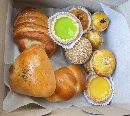 Dodo pastries