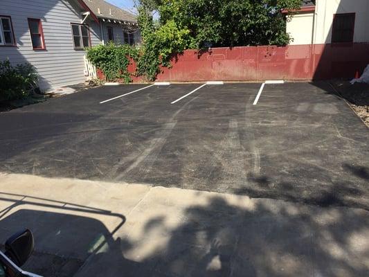 Finished Asphalt Driveway Oakland CA