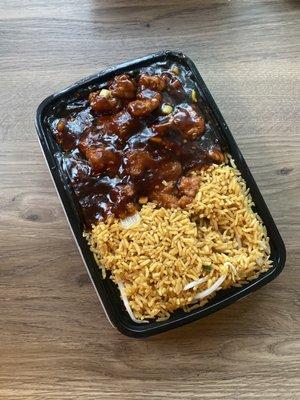 C30. General Tso's Chicken Combo Platter