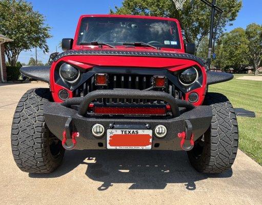 Smittybilt XRC front bumper that they bed lined. GREAT WORK!