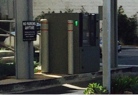 New ATM too high!  Look how it's on a platform AND the touch screen is high up there.