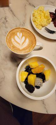 Vanilla latte and mixed fruit