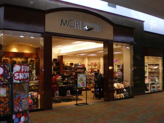 Mori Luggage & Gifts