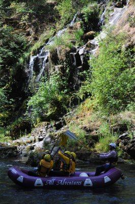 Whitewater Rafting White Salmon River Washington. Portland Oregon Best White Water River Rafting