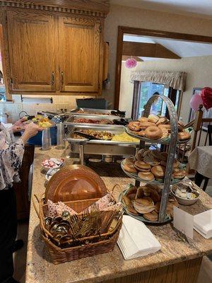 We had Periwinkle Cafe cater my daughter's bridal shower. Professional, easy setup