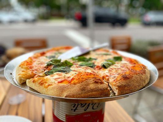 Margherita pizza