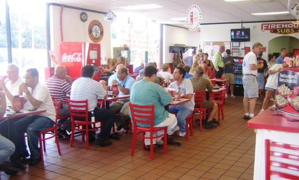 Firehouse Subs - Deland, FL: Dining Room