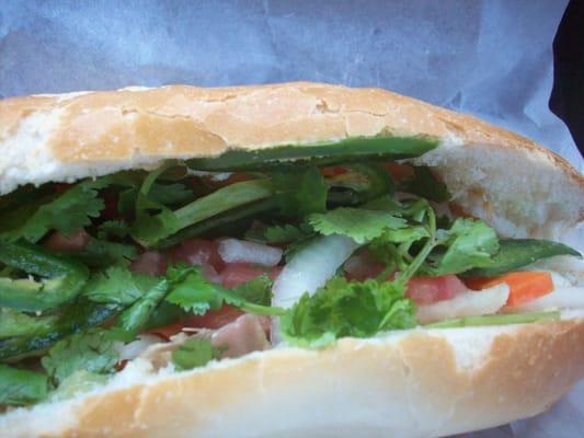 grilled chicken banh mi