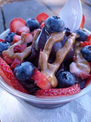 Acai bowl