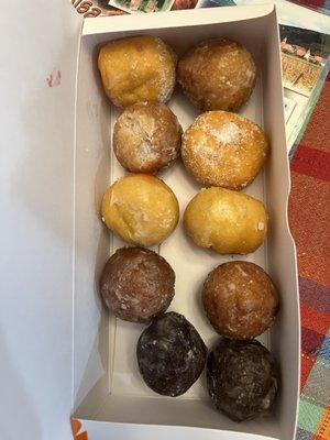 free assorted munchkins