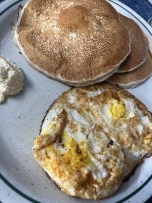 Hot Cakes with Eggs