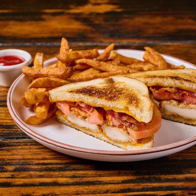 Crispy chicken melt & fries